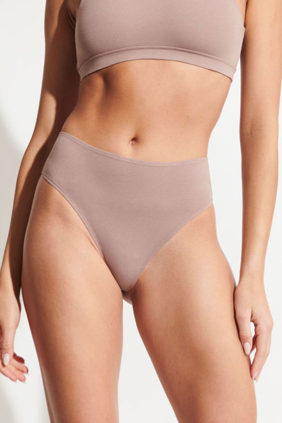 Lingerie OSS | Belezza High Rise Thong